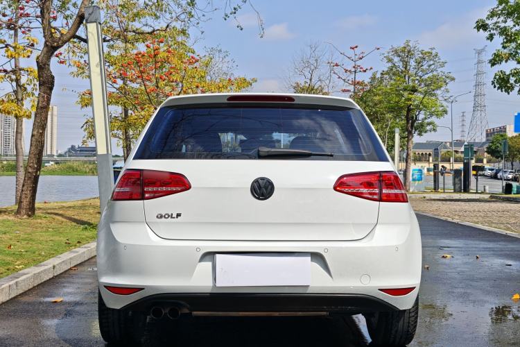 Used Volkswagen Golf 2015 1.4TSI Automatic Luxury Model
