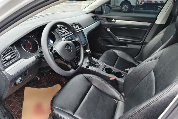 Used Volkswagen Lamando 2015 230TSI DSG Fashion Edition
