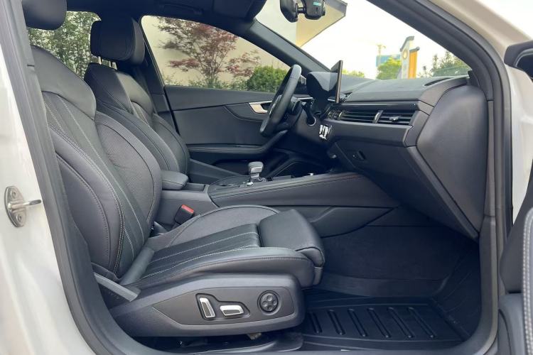 Used Audi A4L 2024 40 TFSI Luxury Dynamic Edition