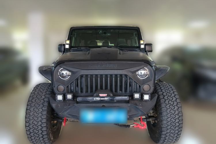 Used Jeep Wrangler 2015 3.0L Sahara Four-Door Edition Front