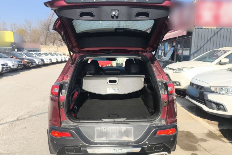 Used Jeep Cherokee 2016 2.4L Professional Smart Version
