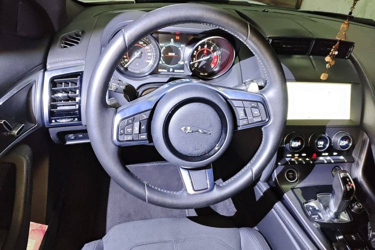 Used Jaguar F-TYPE 2019 2.0T Hardtop Version
