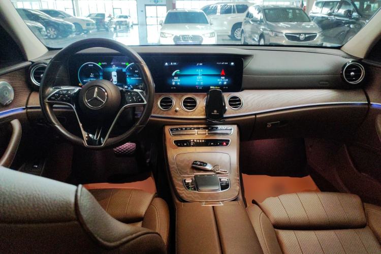 Used Mercedes-Benz E-Class 2022 Second Facelift E 300 L Fashion Edition
