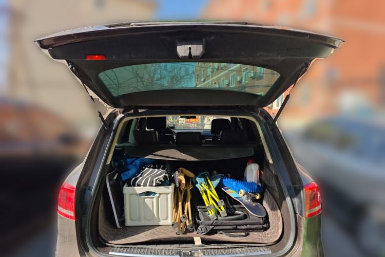 Used Volkswagen Touareg 2011 3.0 TSI High-End Version Trunk