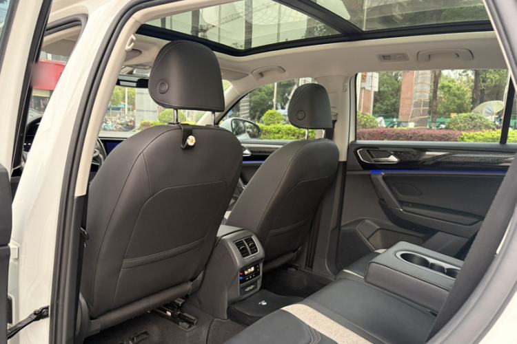 Used Volkswagen Tayron GTE Plug-in Hybrid 2020 1.4T Luxury Model Interior 10