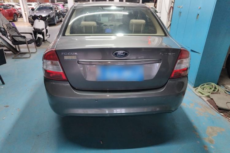 Used Ford Focus 2013 Sedan Classic 1.8L Manual Base Model