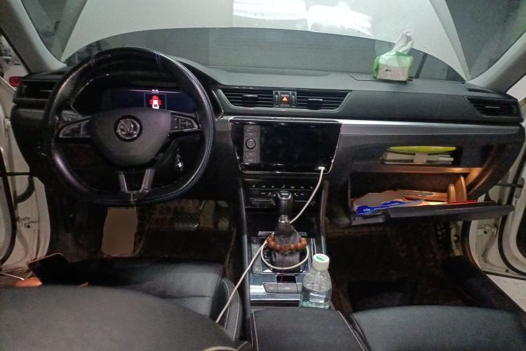 Used Skoda Superb 2019 Restyled TSI330 DSG Comfort Edition Center Console