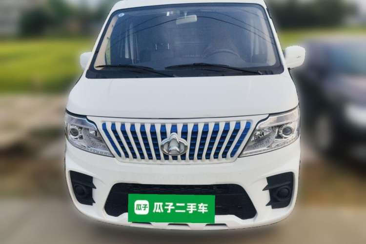 Used CHANGAN KAICHENG Ruixing EM60 2023 All-Electric Van 4525 mm Long Flat Roof with Side Doors 2 Seats 60 kW 38.7 kWh
