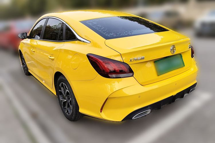 Used MG 5 2021 180 DVVT CVT Youth Luxury Edition
