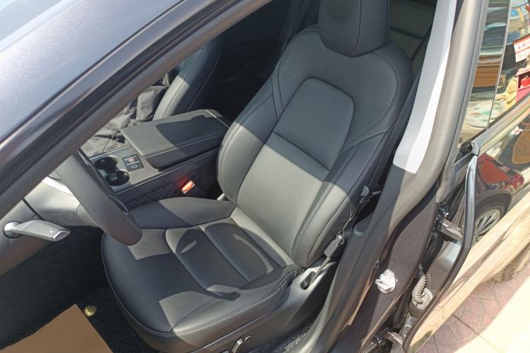 Used Tesla Model Y 2024 Rear-Wheel-Drive Version Left Front Seat