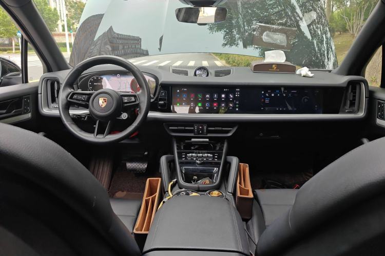 Used Porsche Cayenne 2024 Cayenne 3.0T Center Console