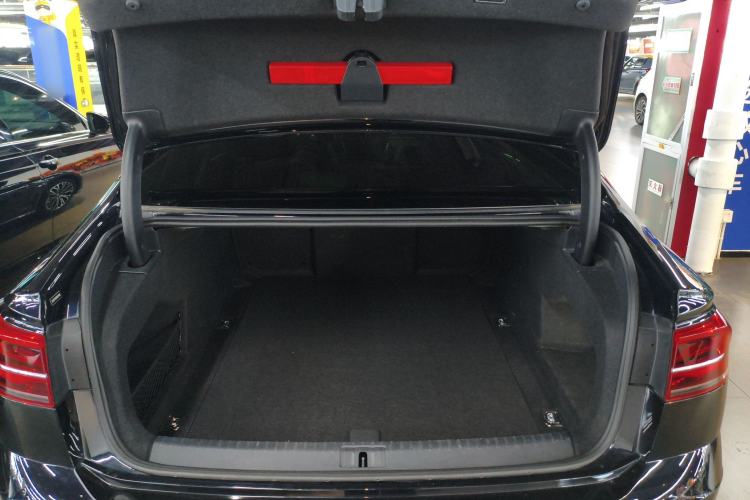 Used Volkswagen Phideon 2021 380TSI Luxury Edition
