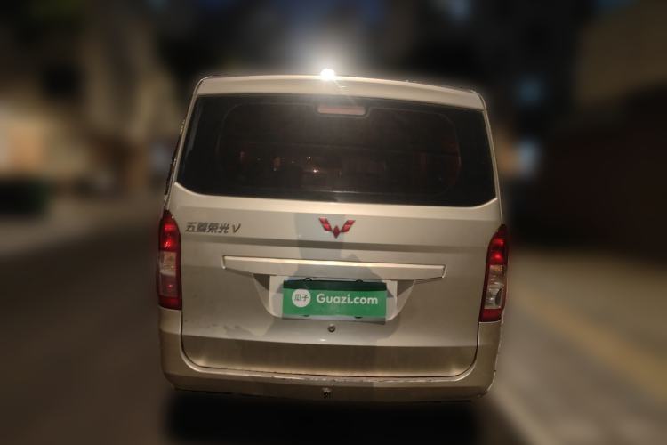 Used Wuling Rongguang V 2016 1.5L Standard Version
