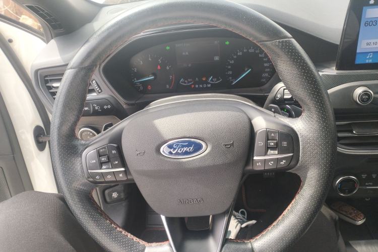 Used Ford Focus 2020 Sedan EcoBoost 180 Automatic ST Line Steering Wheel