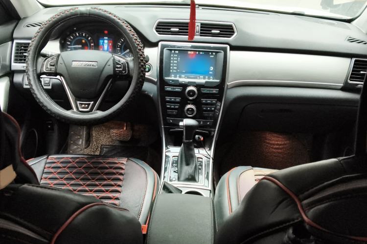 Used Haval H2 2017 Red-Label 1.5T Automatic Two-Wheel Drive Luxury Model