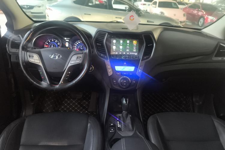 Used Hyundai Santa Fe 2013 2.4L Automatic Two-Wheel Drive Smart Version