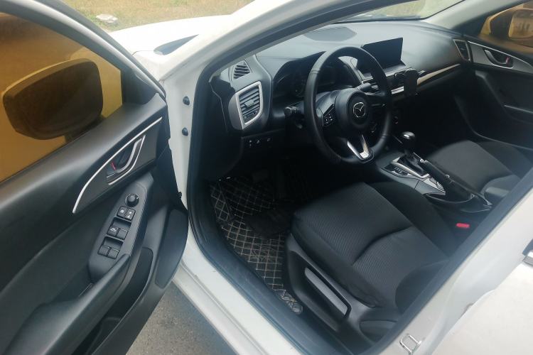 Used Mazda Mazda 3 Axela 2019 Cloud-Controlled Version Sedan 1.5L Automatic Comfort Trim China VI Standard