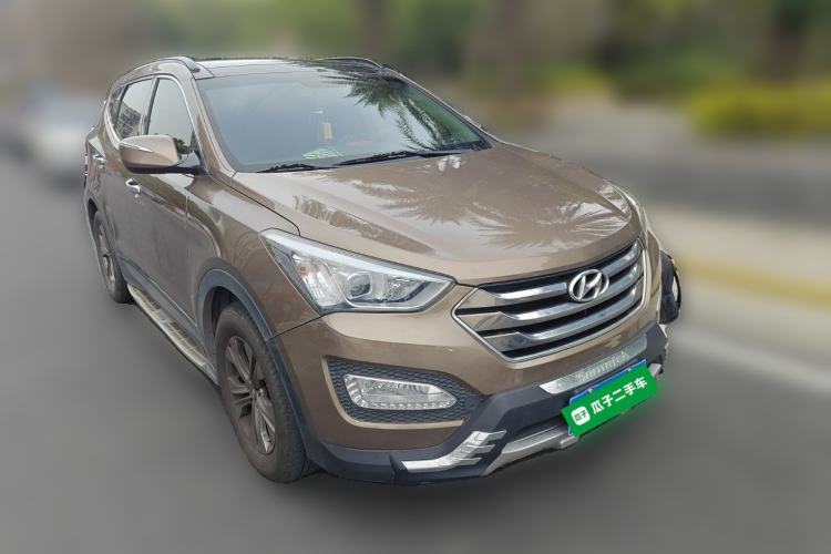 Used Hyundai Santa Fe 2015 2.4L Automatic Two-Wheel Drive Smart Version 5 Seats
