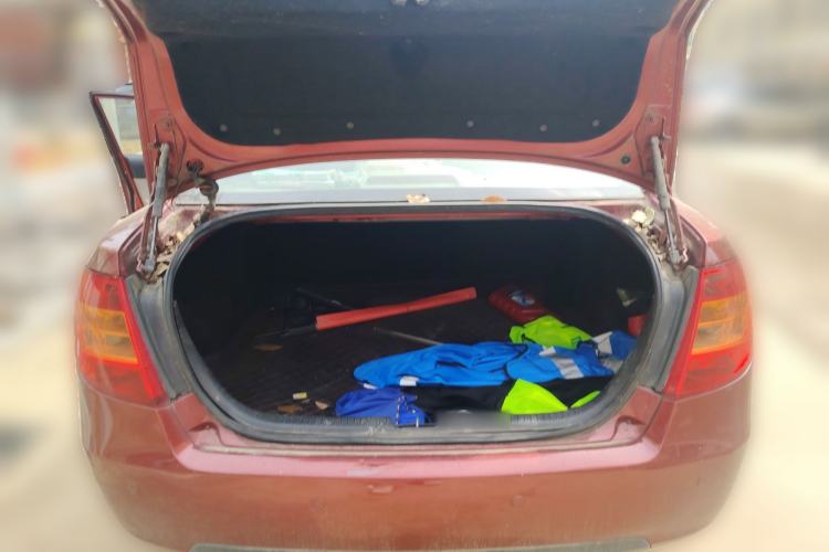 Used Bestune B50 2011 1.6L automatic with sunroof
