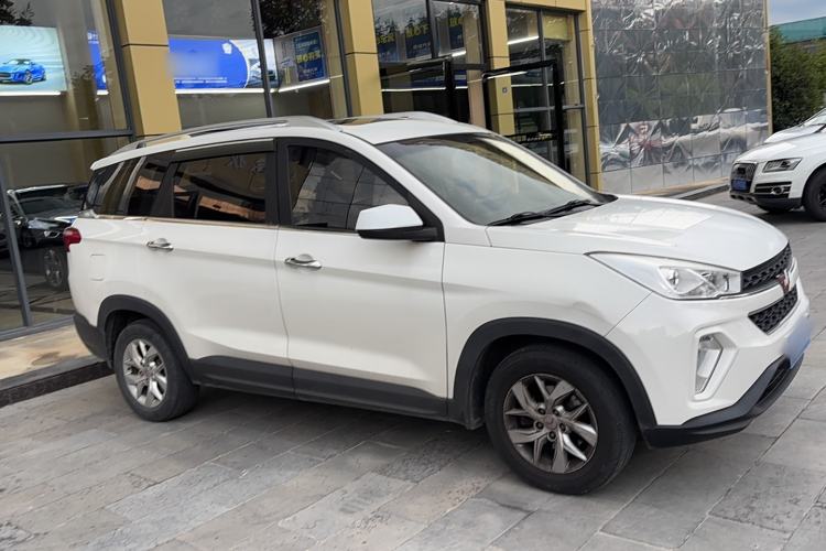 Used Wuling Hongguang S3 2018 1.5L Manual Luxury Model China V Standard
