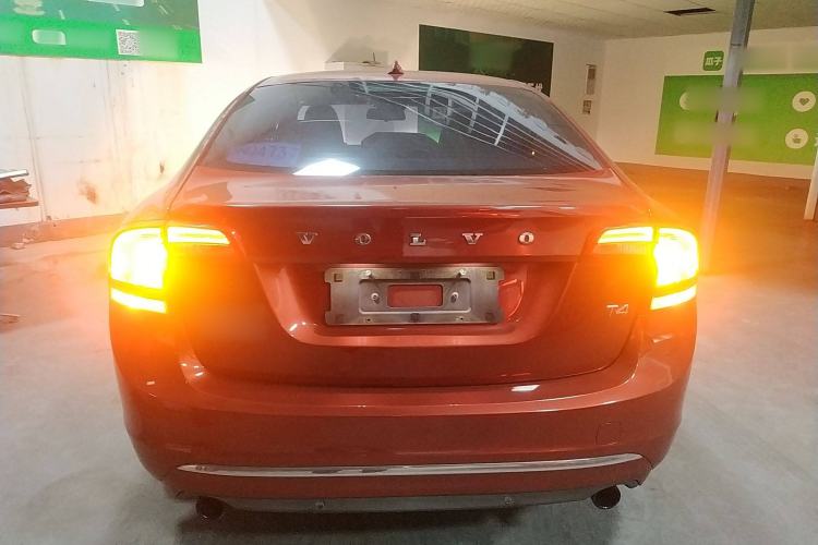 Used Volvo S60 2016 S60L T4 Zhiyuan Edition
