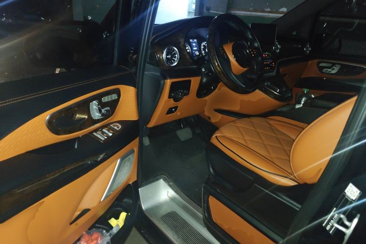 Used Mercedes-Benz Vito 2021 2.0T Elite Version 7 Seats Driver Seat