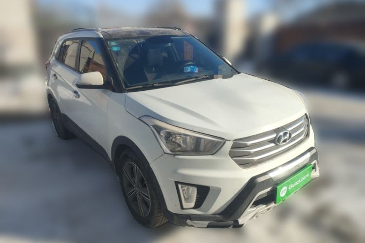 Used Hyundai ix25 2015 1.6L Automatic Two-Wheel Drive Smart GLS Trim Front Right 45 Deg