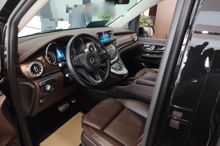 Used Mercedes-Benz V-Class 2022 V 260 L Long Wheelbase Prestige Edition Driver Seat