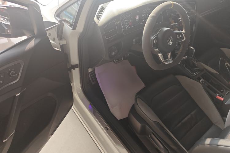 Used Volkswagen Golf 2020 280TSI DSG R-Line Version
