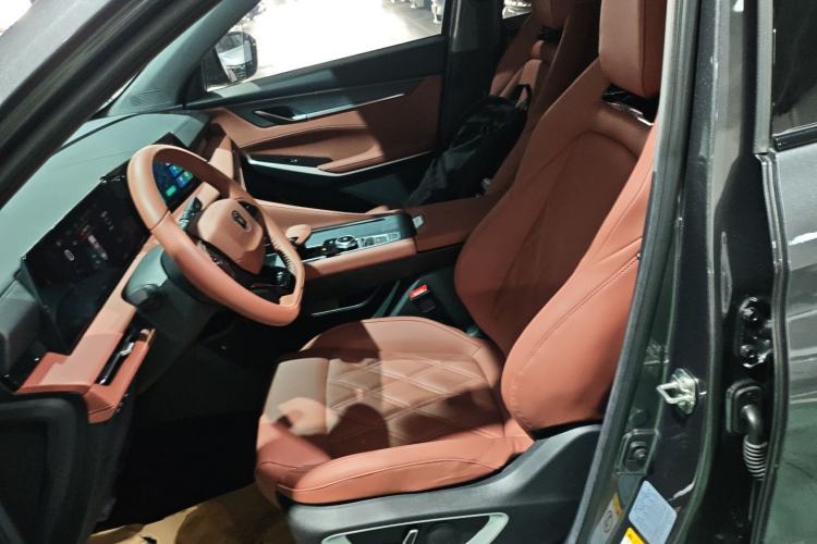 Used CHANGAN CS75 PLUS 2023 3rd Generation 1.5T Automatic Prestige Model
