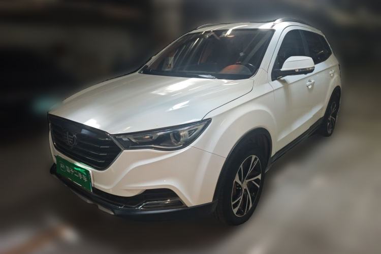 Gebrauchter Bestune X40 2019 1.6L Automatic Luxury Version China V Emission Standard