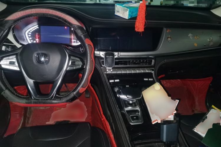 Used CHANGAN CS85 COUPE 2019 1.5T DCT Dynamic Version China VI Standard Center Console