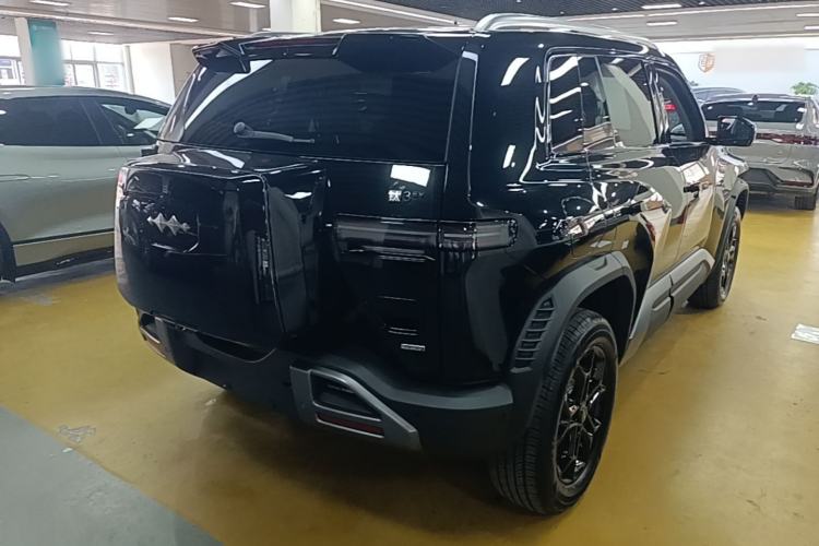 Used Formula Leopard Titanium 3 2026 620KM rear-wheel-drive flash-charging version
