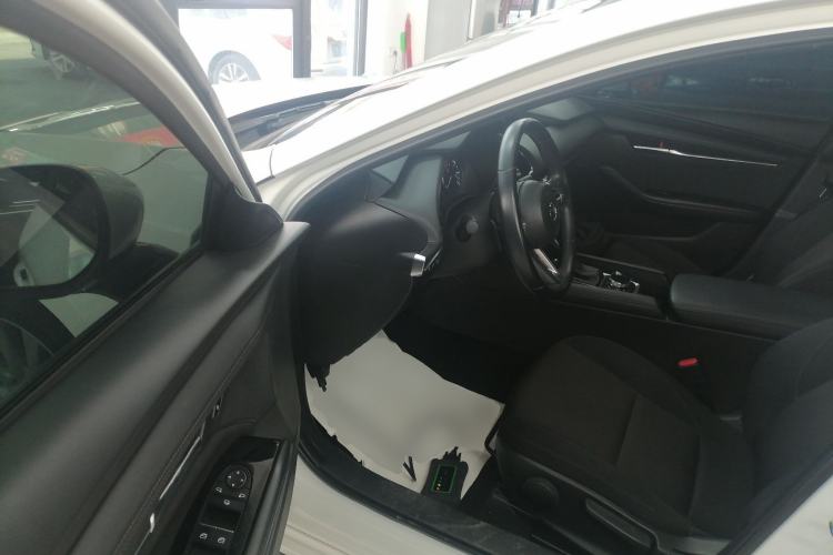 Used Mazda 3 Axela 2023 2.0L Automatic ZhiXuan Edition Driver Seat