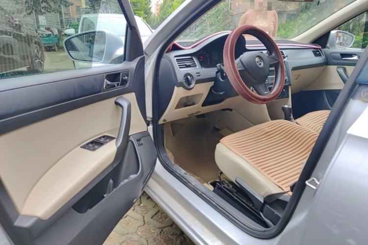 Used Skoda Rapid 2015 1.6L Automatic Smart Selection Model