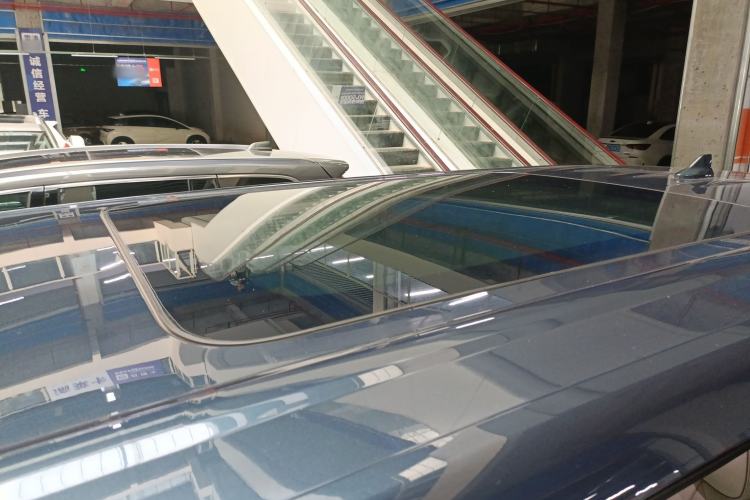 Used Denza D9 2022 DM-i 970 Four-Wheel Drive Flagship Model Roof