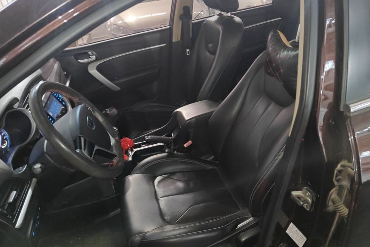 Used Geely Auto Emgrand 2017 Sedan Million Edition 1.5L Manual Upward Connect Version Left Front Seat