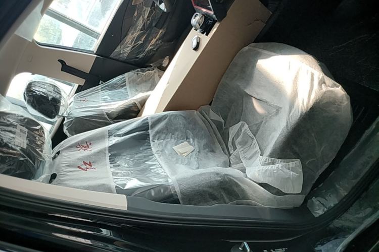 Used Hongqi E-QM5 2022 431 km Charge & Enjoy Edition
