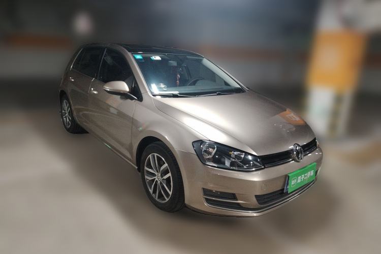 Used Volkswagen Golf 2015 1.4TSI Automatic Luxury Model
