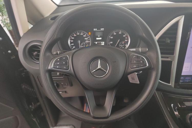 Used Mercedes-Benz Vito 2018 2.0T Elite Version 7 Seats China VI Emission Standard
