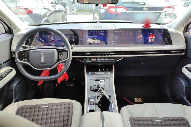 Used Lincoln Corsair 2024 2.0T Two-Wheel Drive Deluxe Edition