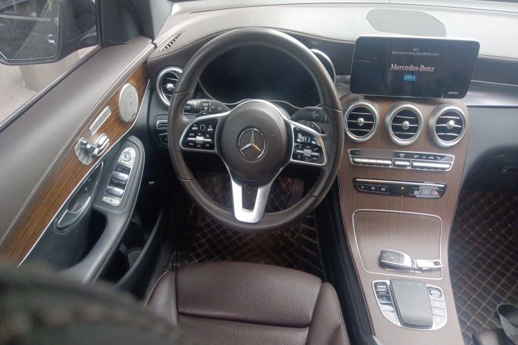 Used Mercedes-Benz GLC 2021 GLC 300 L 4MATIC Luxury Model Steering Wheel