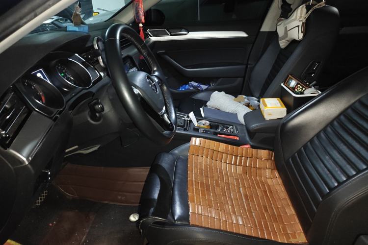 Used Volkswagen Magotan 2018 330TSI DSG Advanced Model Left Front Seat