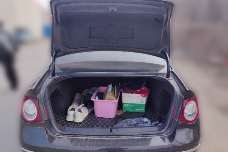 Used Volkswagen Magotan 2011 1.8TSI DSG Comfort Model Trunk