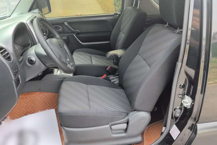 Used Suzuki Jimny 2015 1.3 AT JLX