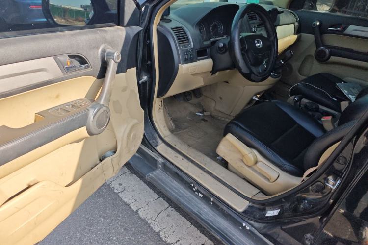 Used Honda CR-V 2010 2.0L manual two-wheel drive urban version