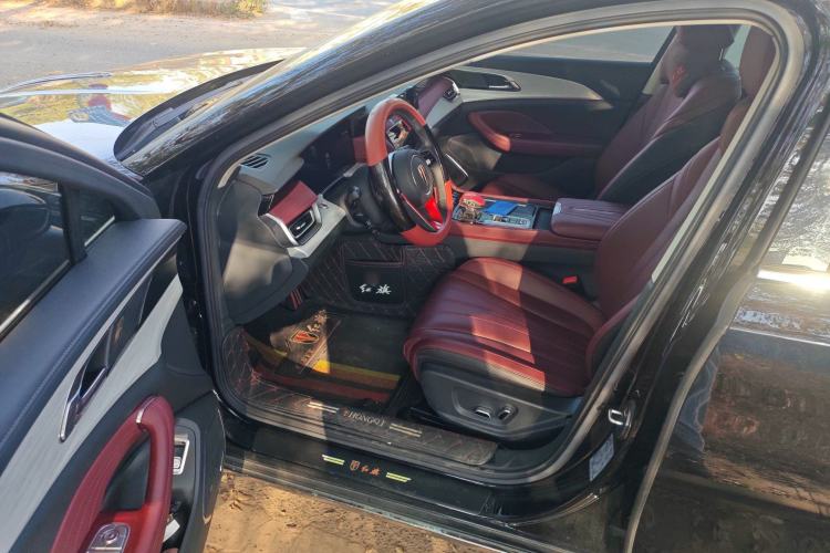 Used Hongqi H5 2025 2.0T Automatic Flag Edition – 500 000 Units Commemorative Version
