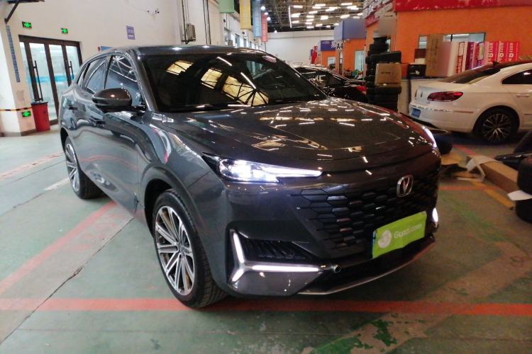 Used CHANGAN UNI-K 2021 2.0T Prestige Edition Front Right 45 Deg