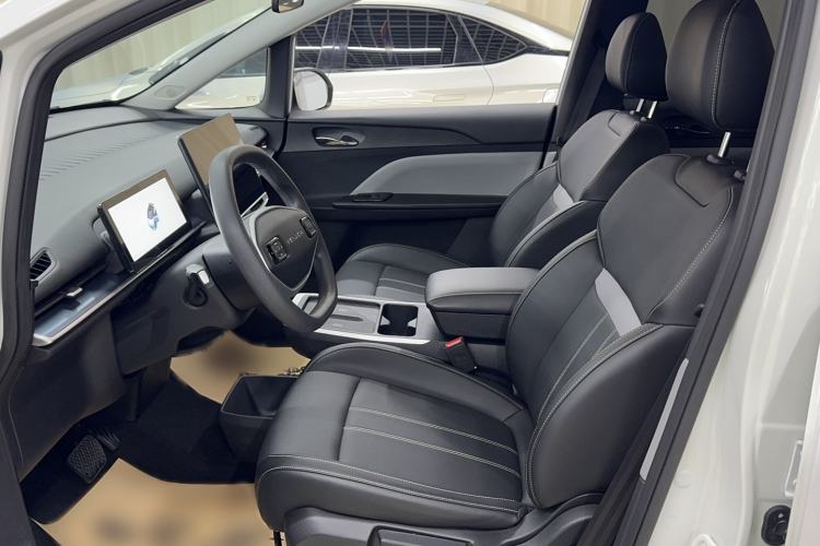 Used Venucia VX6 2024 520 Travel Edition
