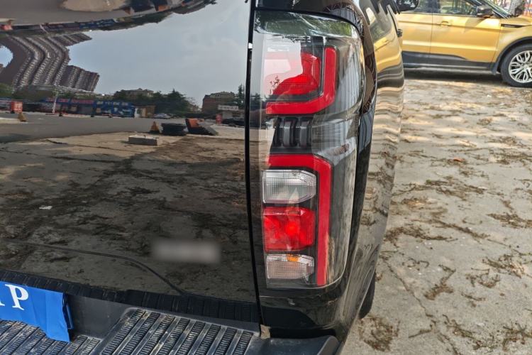 Used Great Wall Poer 2025 2.0T Commercial Pickup Truck Automatic Diesel 4x4 Comfort Edition Right Rear Taillight